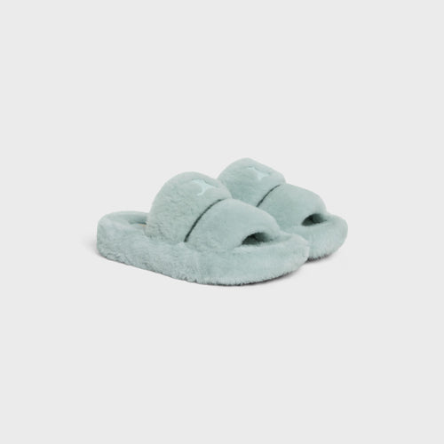 CELINE Slides Triomphe in Shearling | 賽琳 Triomphe 羊毛拖鞋(淺藍色)
