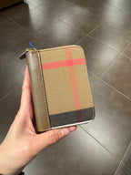 محفظة بربري صغيرة بسحاب | محفظة بربري (متعددة الألوان)