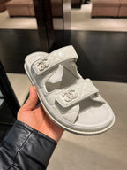 CHANEL Quilted Velcro Strap Slide | 香奈兒 拖鞋 (白色) - LondonKelly 英國名牌代購