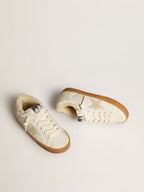GOLDEN GOOSE Super - Star in white nappa with suede star and shearling lining | 黃金鵝 Super - Star 白色納帕皮革款,搭配麂皮星星與羊毛內裡(白色) - LondonKelly 英國名牌代購
