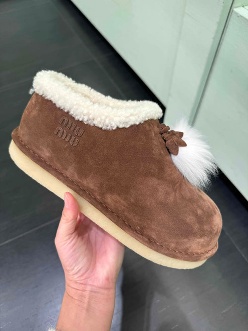 MIU MIU Suede and Shearling Slip-On Shoes(Brown) - LONDONKELLY 英國名牌代購