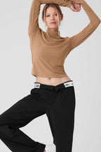 ALO YOGA Ribbed Sea Coast Mockneck Long Sleeve | 羅紋高領長袖上衣 (米色) - LondonKelly 英國名牌代購